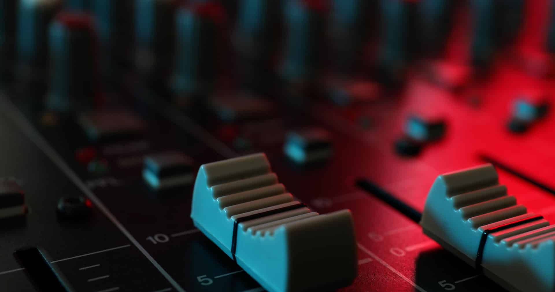 Muziekinstallaties voor de horeca - BCM Music Systems